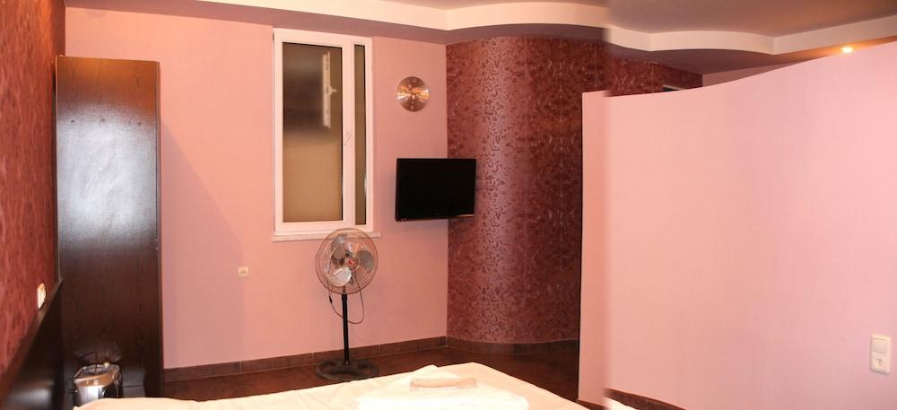 Yerevan Hostel Esterno foto