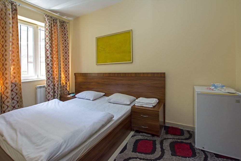 Yerevan Hostel Esterno foto