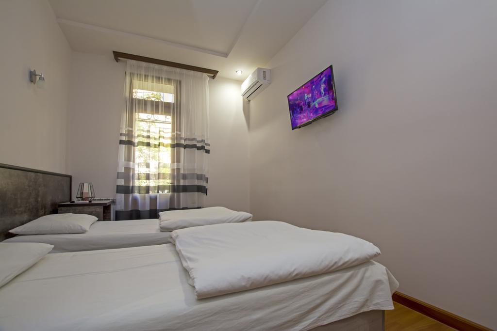 Yerevan Hostel Esterno foto